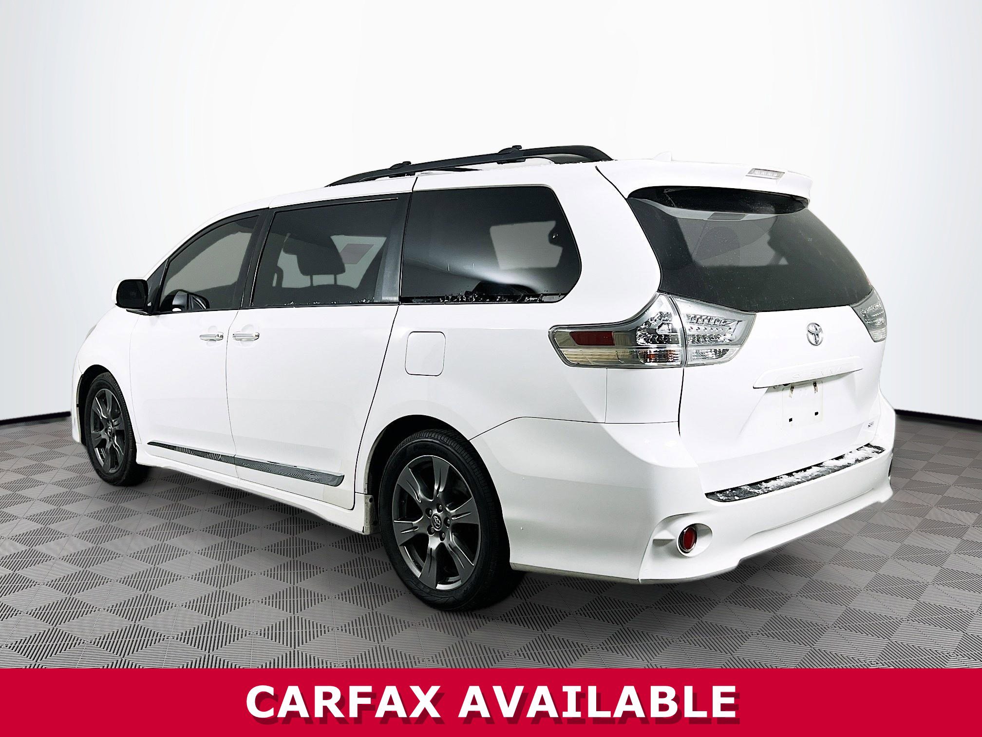 Used 2018 Toyota Sienna SE Premium image 33