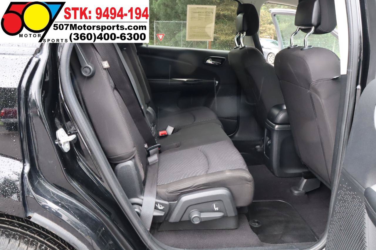 Used 2015 Dodge Journey SXT w/ Flexible Seating Group FWD image 17