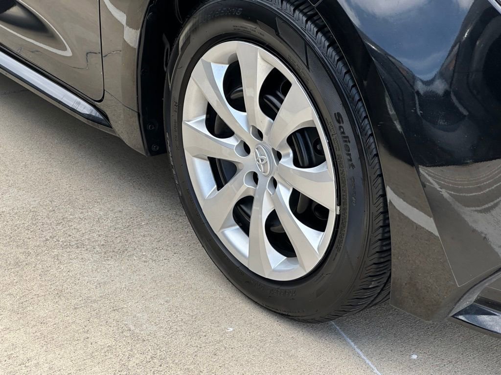Certified 2024 Toyota Corolla LE image 3