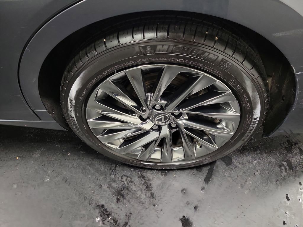 Used 2024 Lexus ES 300h w/ Technology Package FWD image 10