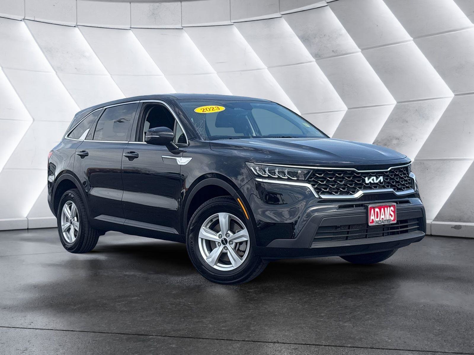 Used 2023 Kia Sorento LX