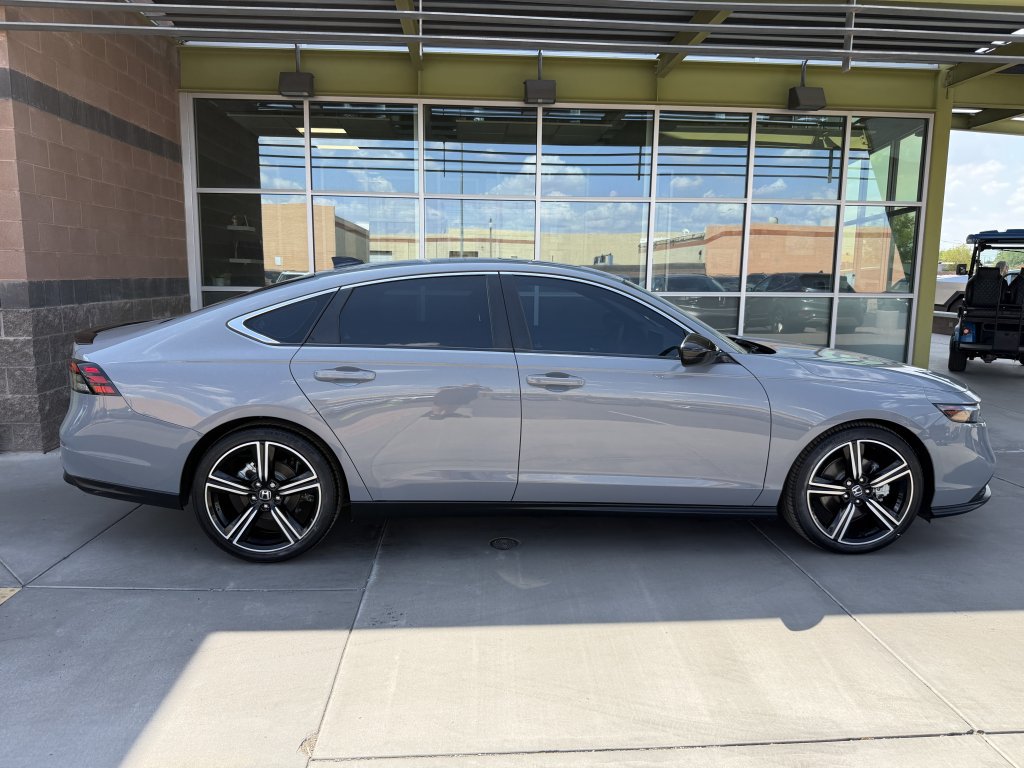Used 2024 Honda Accord Sport image 9