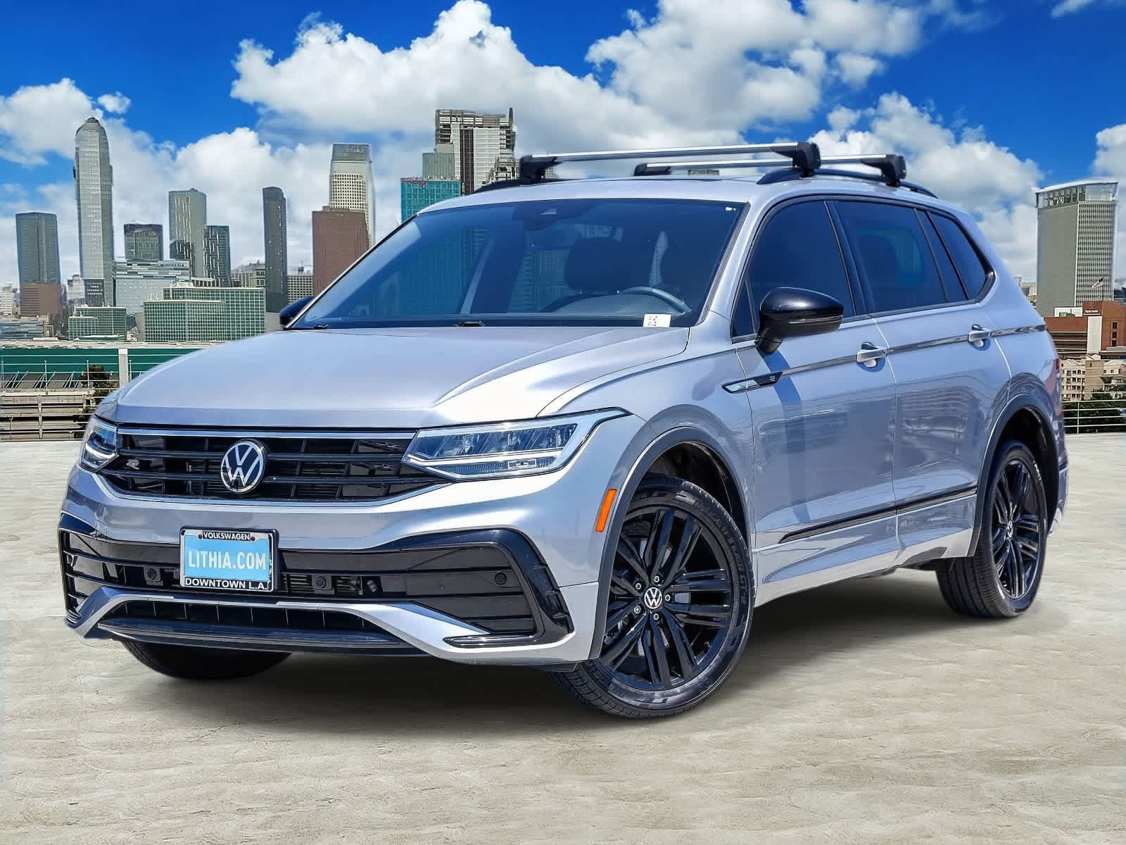 Certified 2022 Volkswagen Tiguan SE R-Line