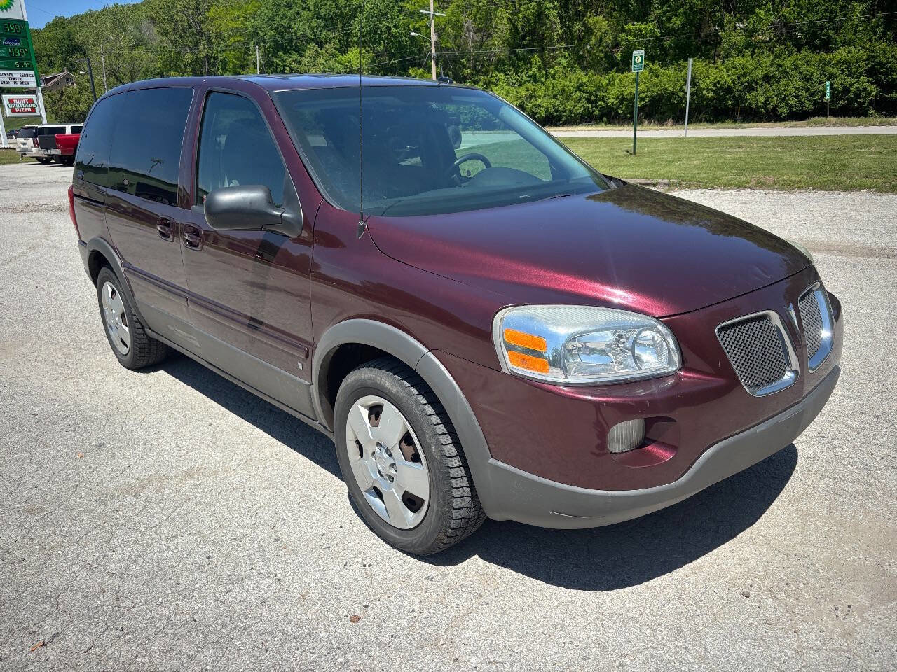 Used 2009 Pontiac Montana SV6 FWD image 4
