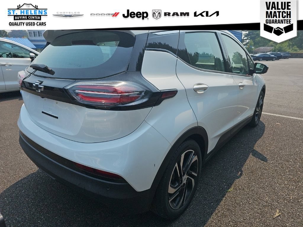 Used 2022 Chevrolet Bolt LT w/ Infotainment Package FWD image 7