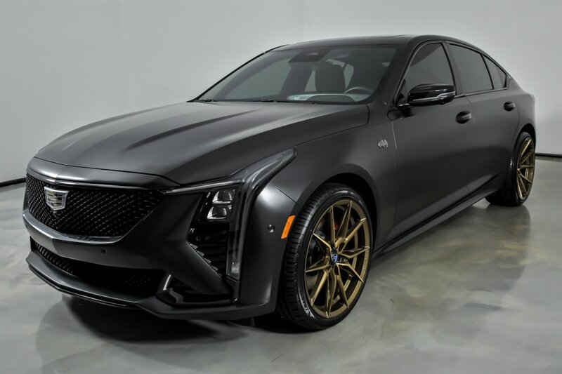 Used 2025 Cadillac CT5 V w/ Technology Package AWD/4WD image 4