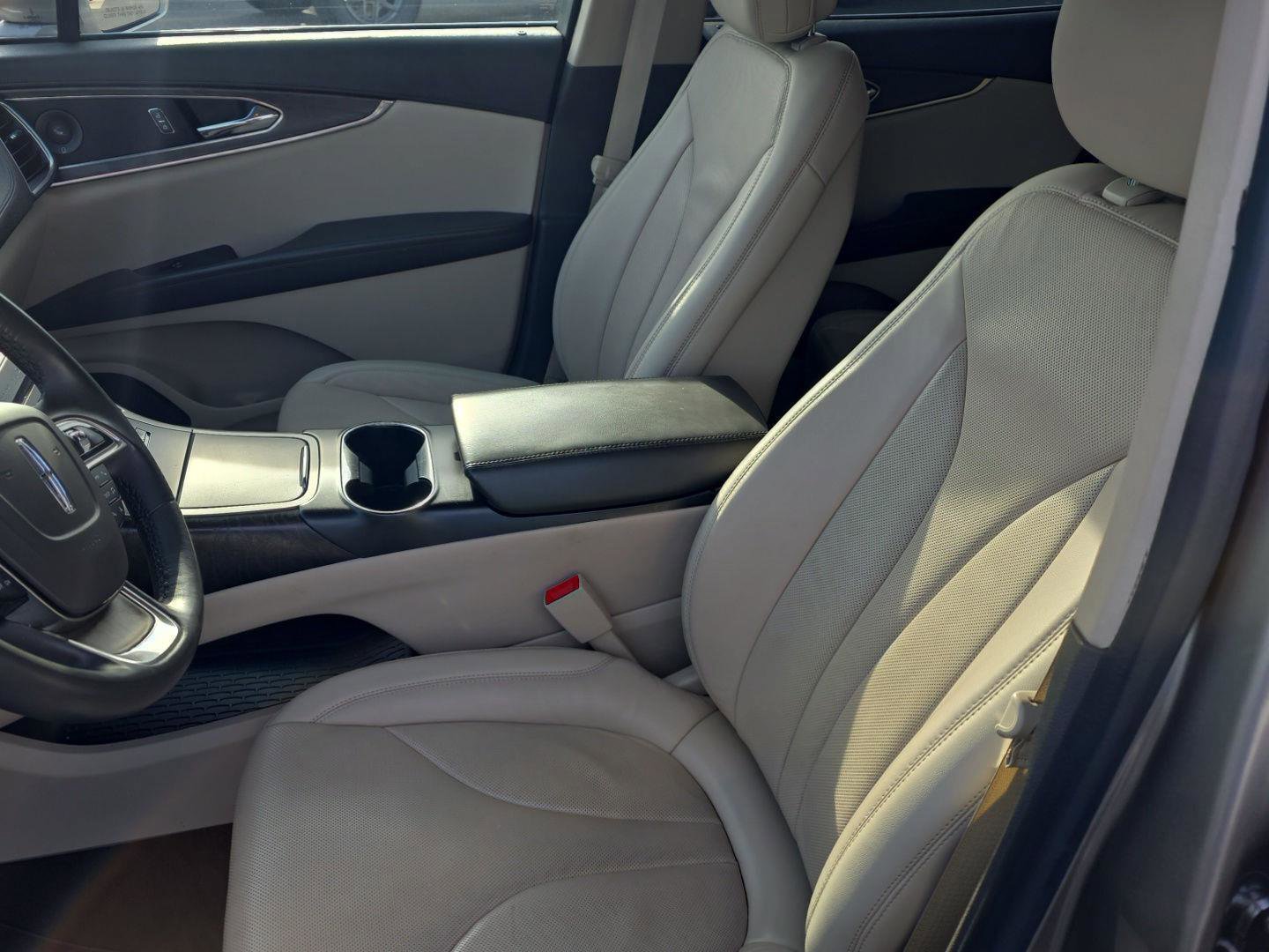 Used 2020 Lincoln Nautilus Reserve image 34