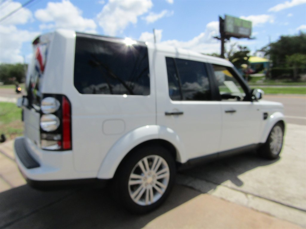 Used 2015 Land Rover LR4 HSE AWD/4WD image 4