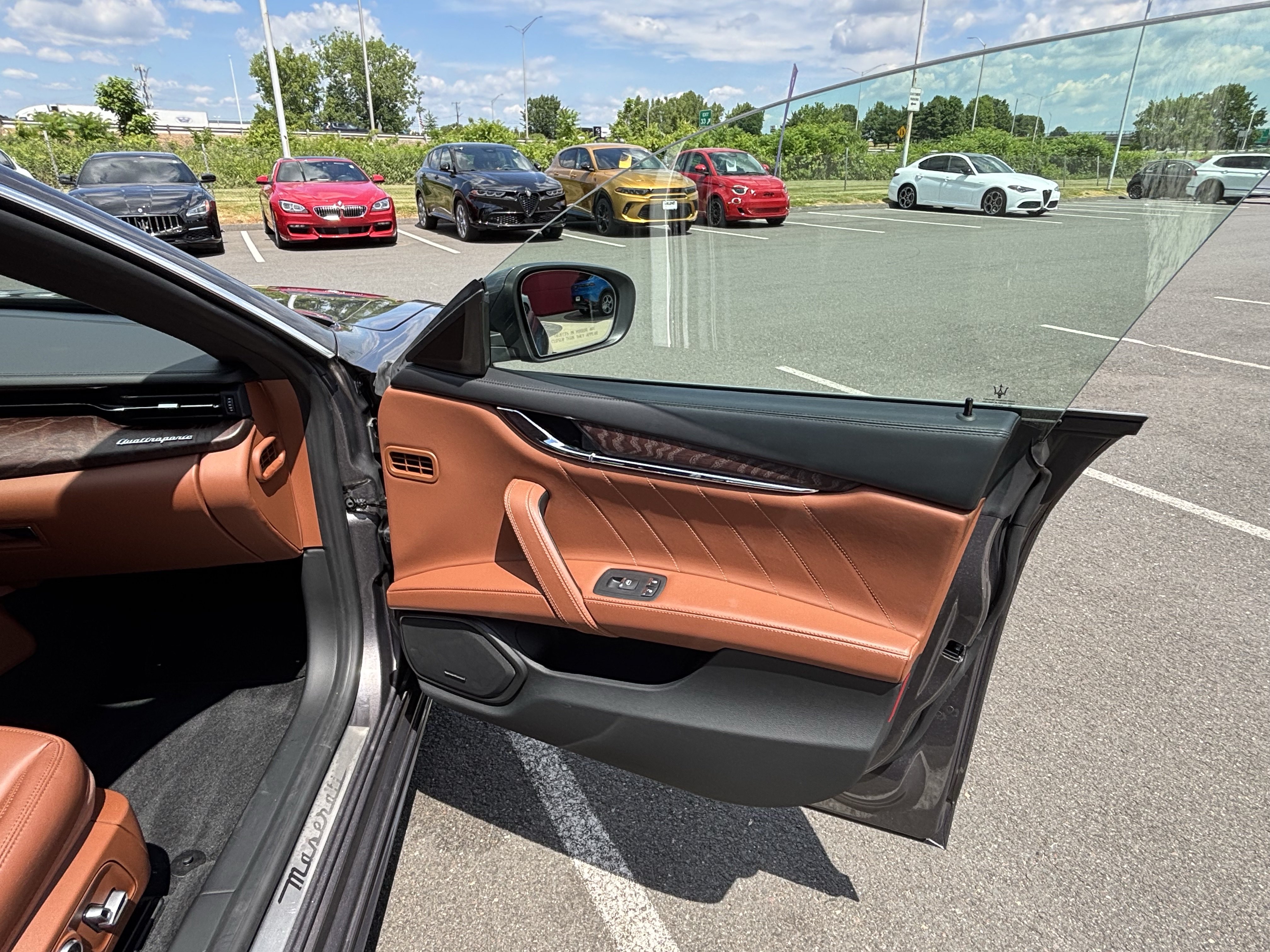 Used 2023 Maserati Quattroporte GT RWD image 35