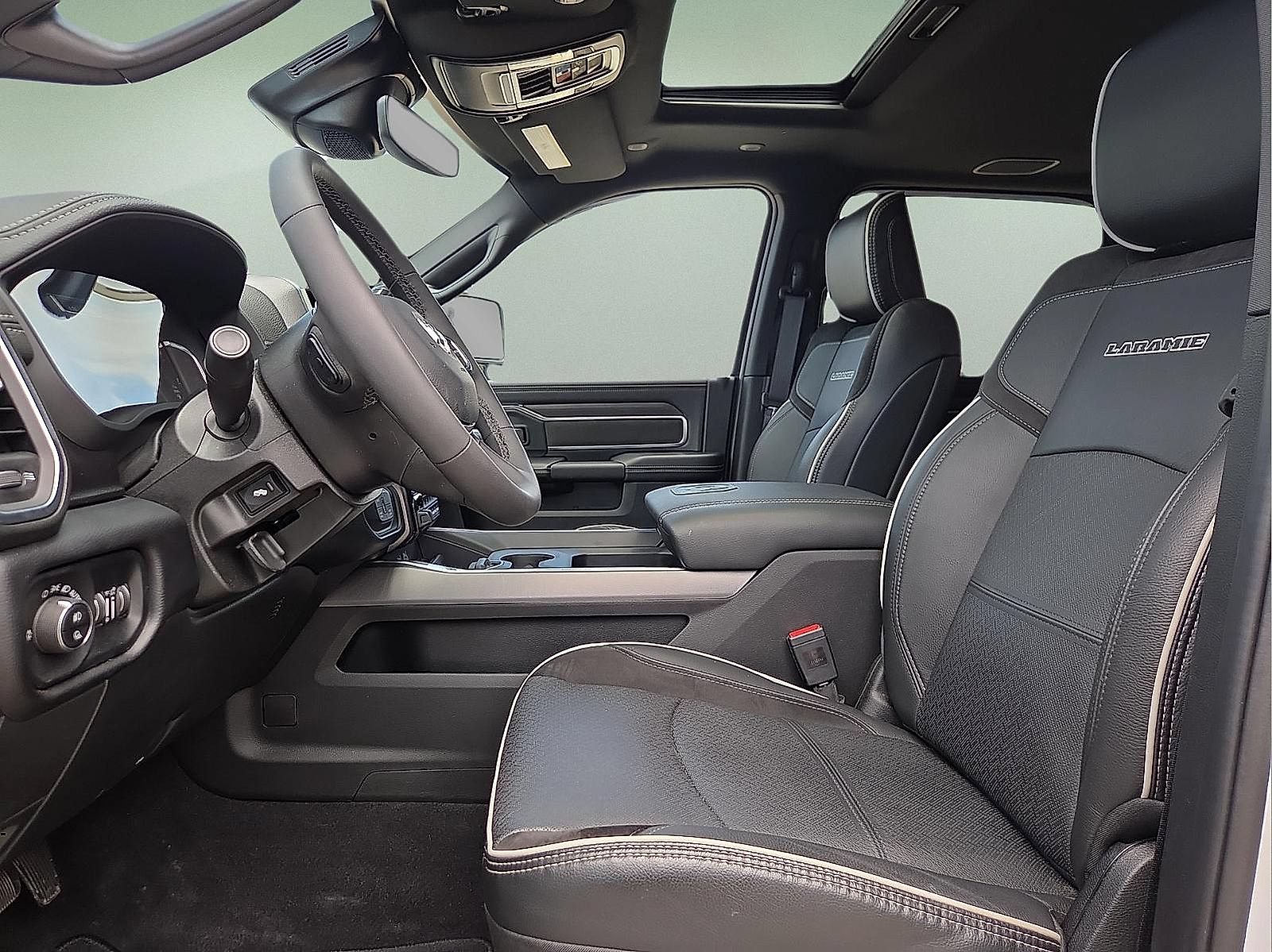 Used 2026 RAM 2500 Laramie w/ Night Edition AWD/4WD image 14