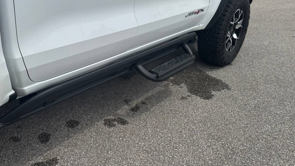 Used 2024 GMC Canyon AT4X AWD/4WD image 7