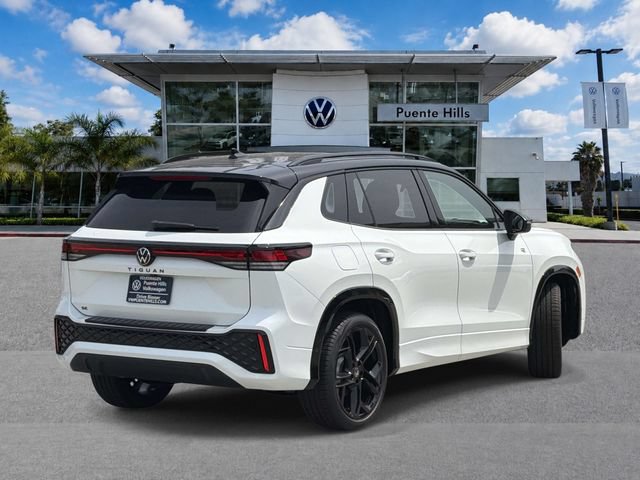 New 2026 Volkswagen Tiguan SE R-Line FWD image 4