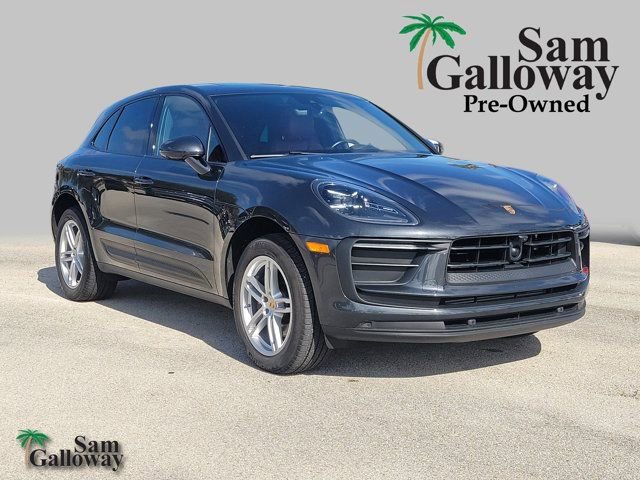 Used 2024 Porsche Macan image 1