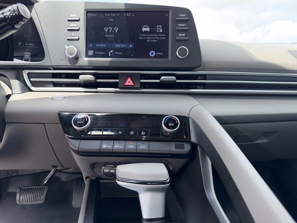 Used 2023 Hyundai Elantra SEL w/ Cargo Package image 20