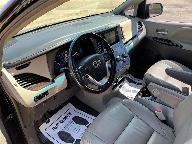 Used 2016 Toyota Sienna XLE w/ XLE Navigation Package image 30