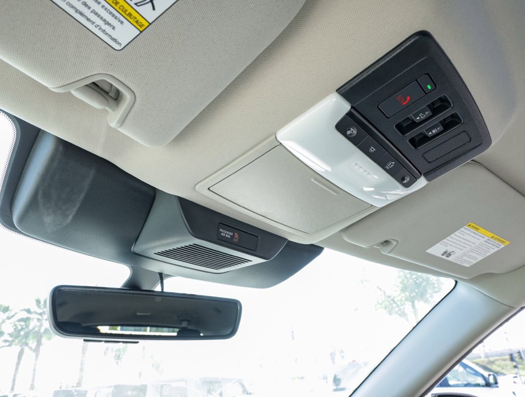 Used 2025 Nissan Pathfinder Platinum w/ Cargo Package image 34