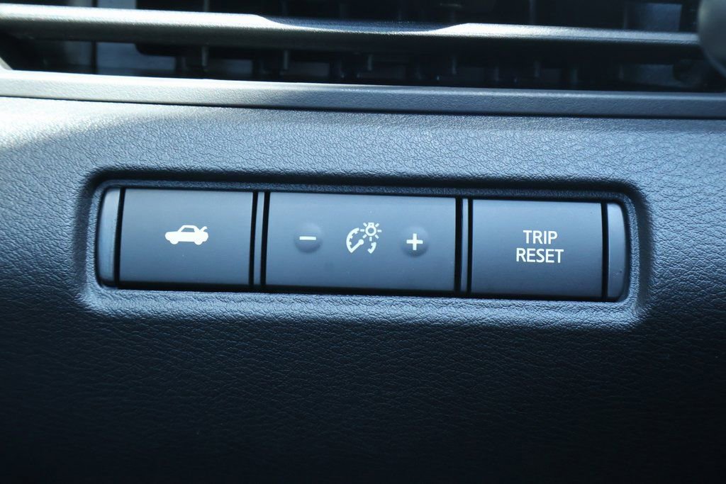 New 2025 Nissan Altima 2.5 SR image 15