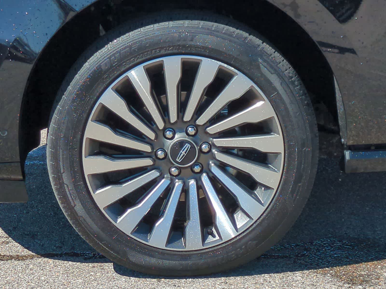 Used 2021 Lincoln Navigator Reserve w/ Luxury Package AWD/4WD image 14