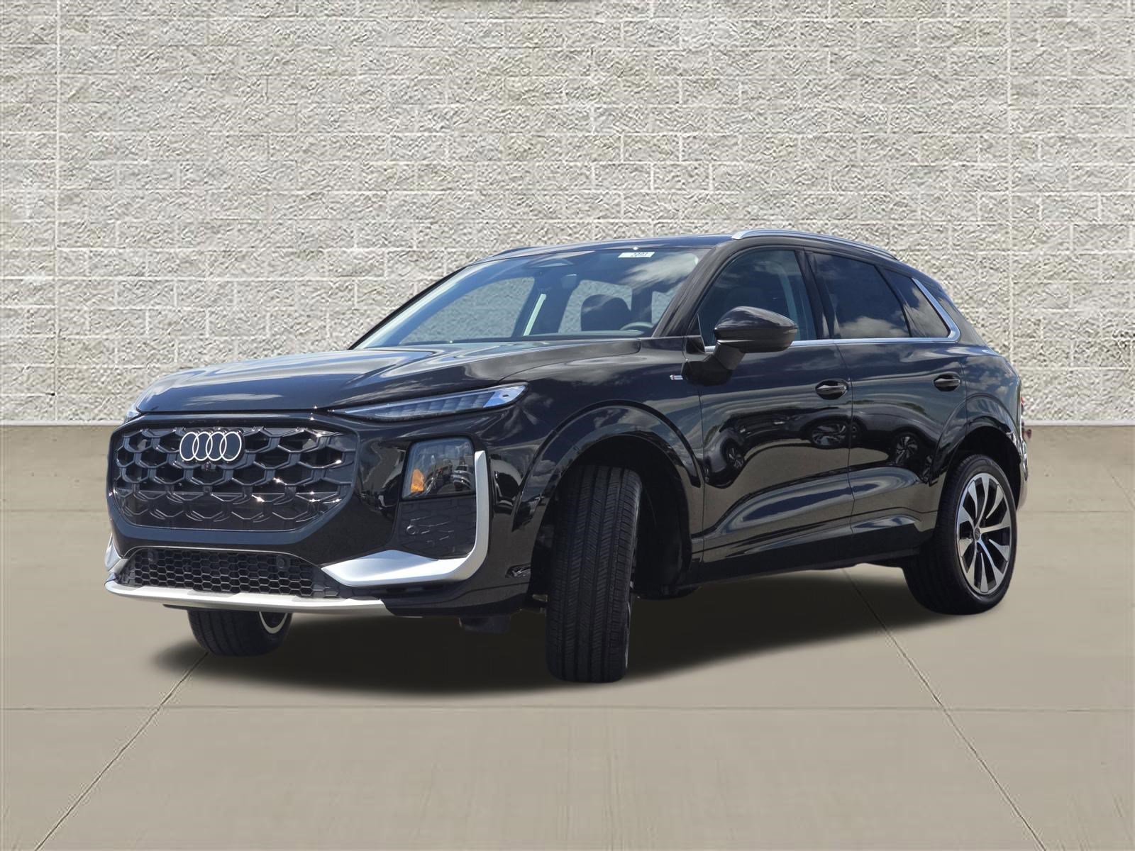 New 2026 Audi Q3 quattro 2.0T AWD/4WD image 3