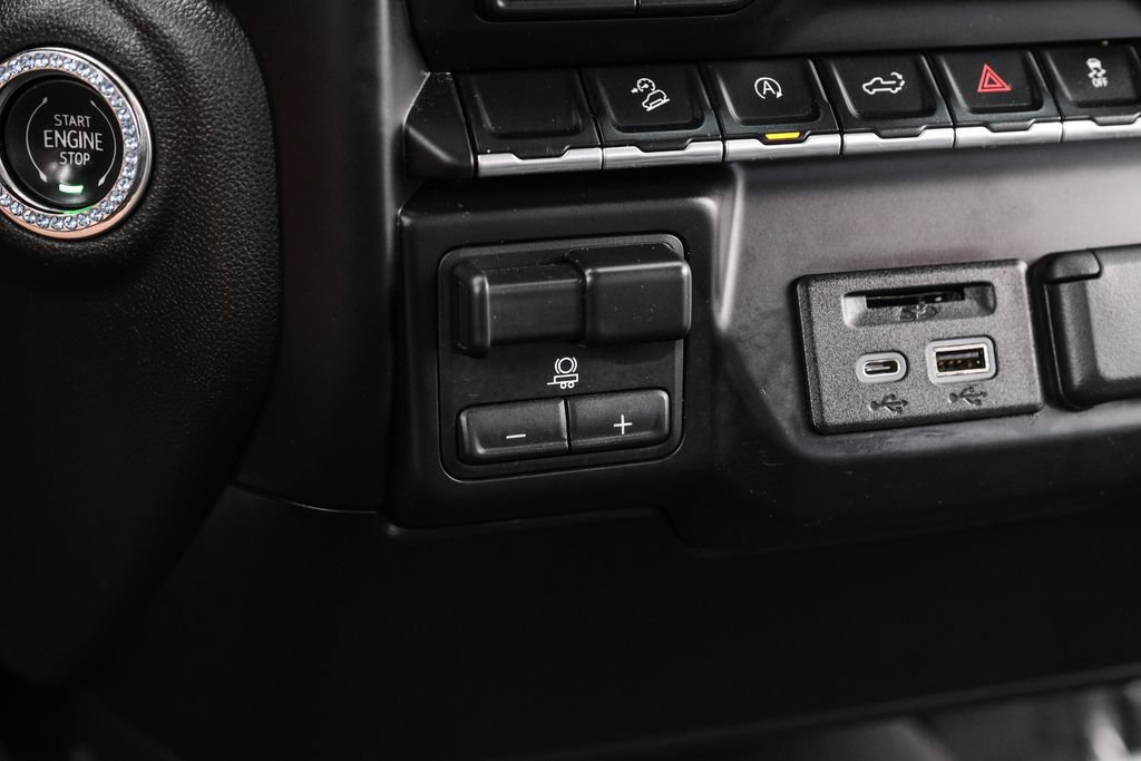 Used 2019 Chevrolet Silverado 1500 LT w/ Texas Edition AWD/4WD image 25