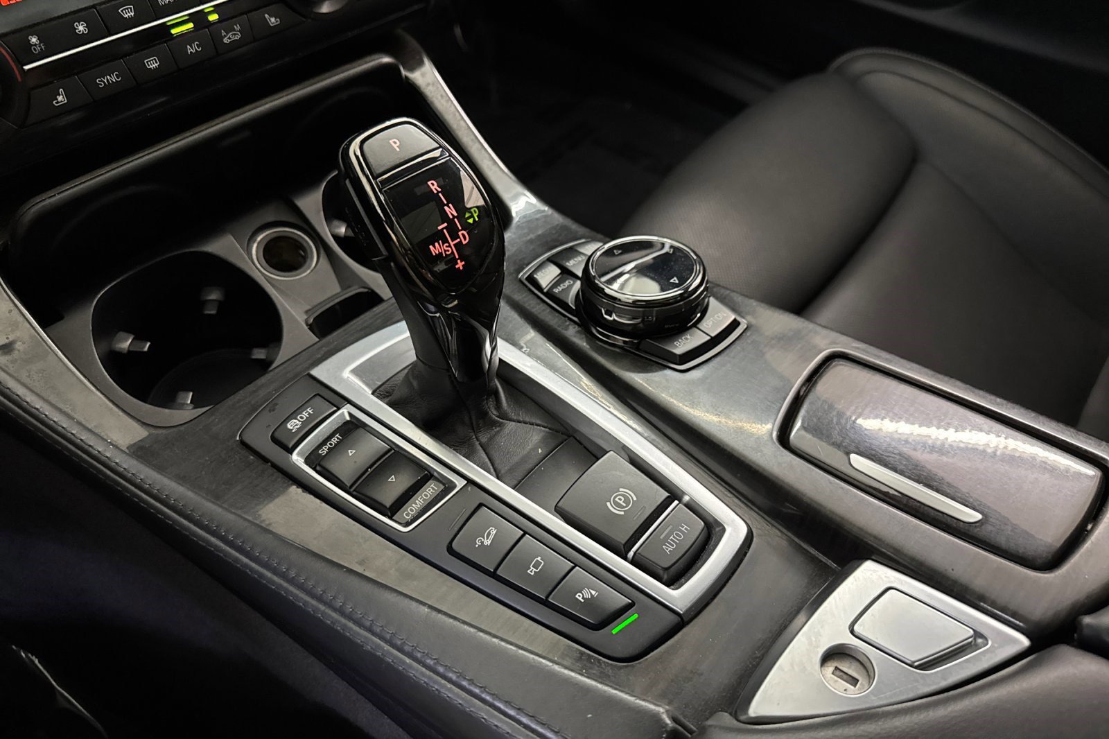 Used 2016 BMW 550i xDrive Sedan AWD/4WD image 18