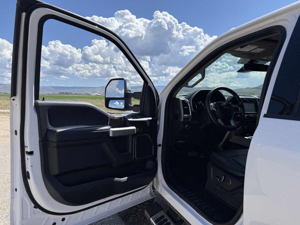 Used 2018 Ford F350 Lariat w/ Lariat Ultimate Package AWD/4WD image 14