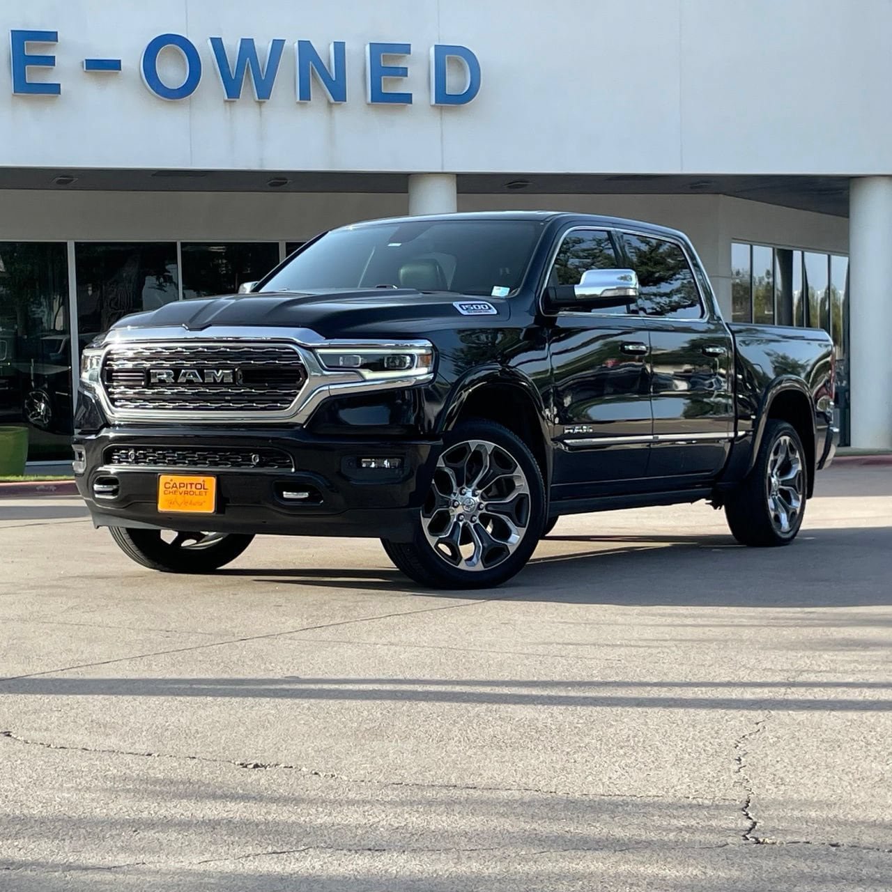 Used 2020 RAM 1500 Limited w/ Body Color Bumper Group RWD image 2