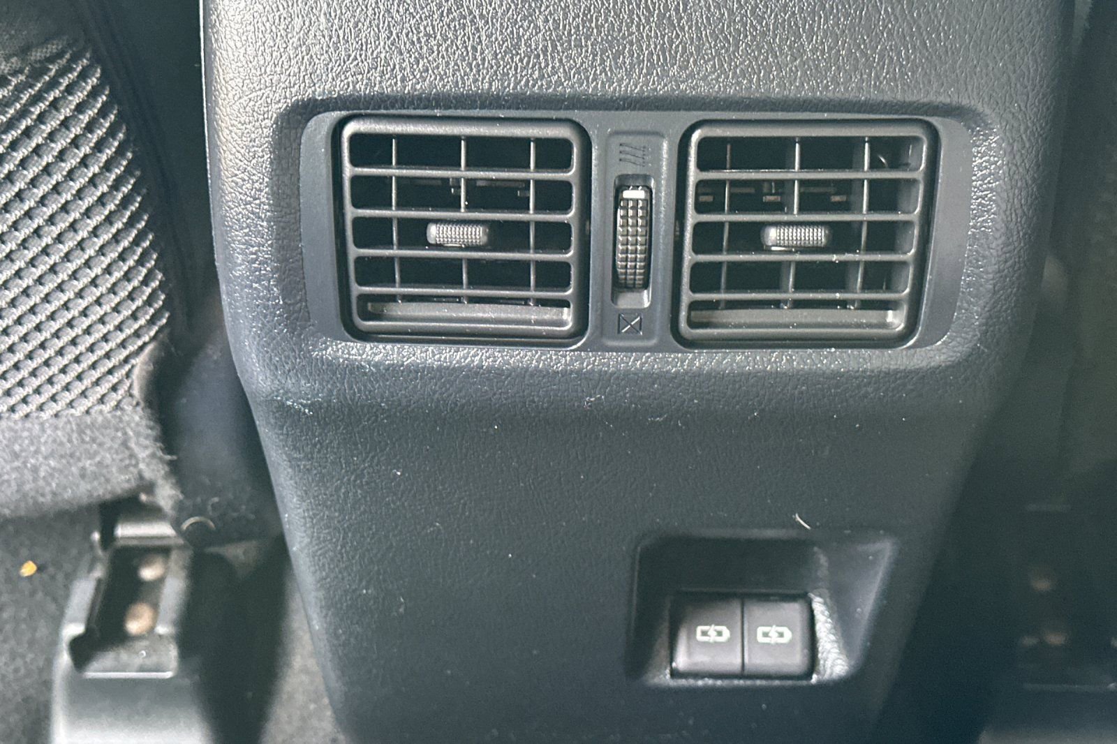 Used 2024 Toyota 4Runner SR5 AWD/4WD image 15