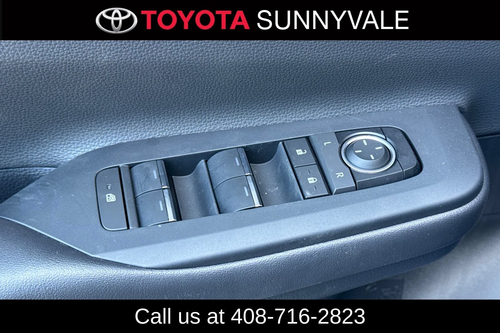 Used 2026 Toyota Prius Plug-In Hybrid FWD image 17
