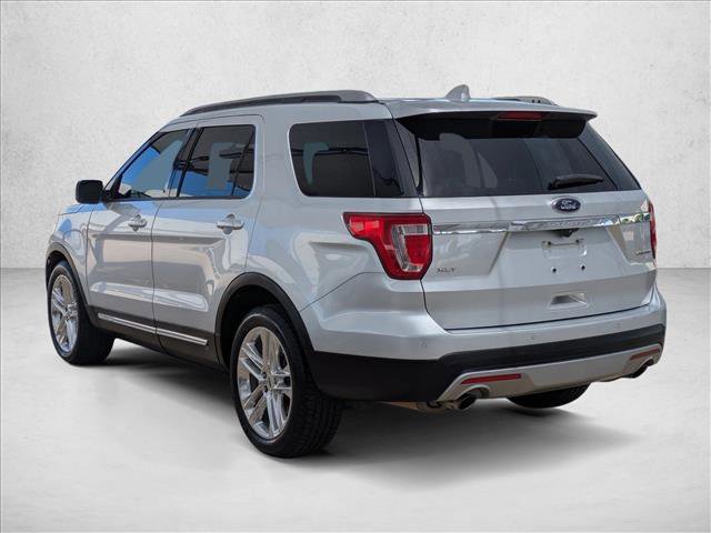 Used 2016 Ford Explorer XLT w/ Equipment Group 202A FWD image 7