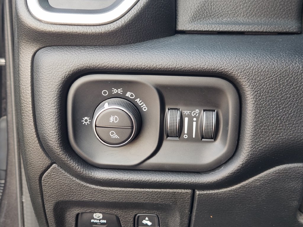 Used 2019 RAM 1500 Big Horn AWD/4WD image 23