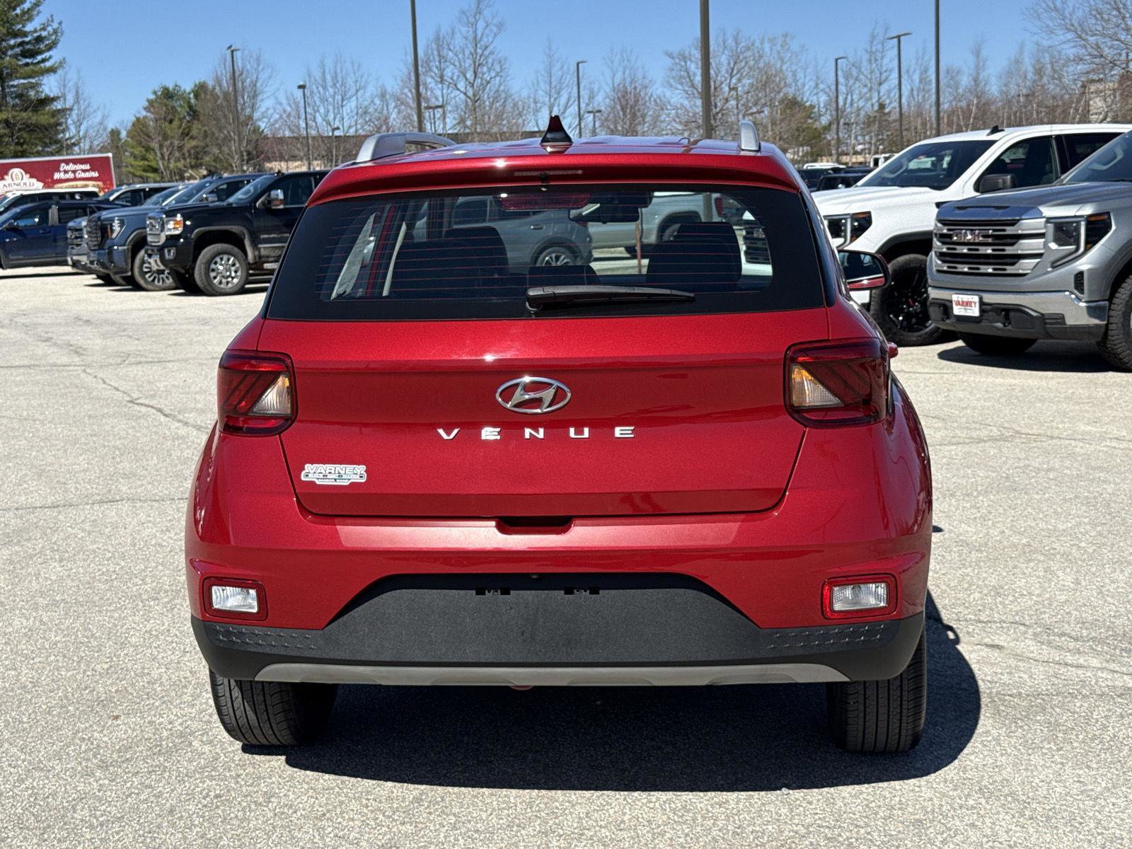 Used 2022 Hyundai Venue Limited w/ Cargo Package FWD image 9