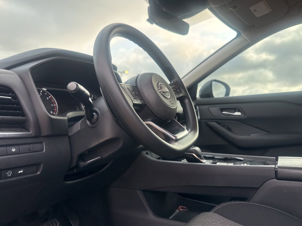 Certified 2024 Nissan Rogue SV image 37