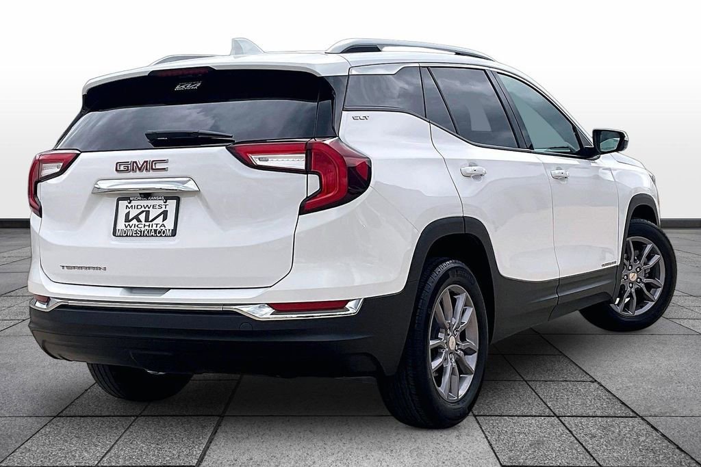 Used 2023 GMC Terrain SLT FWD image 13