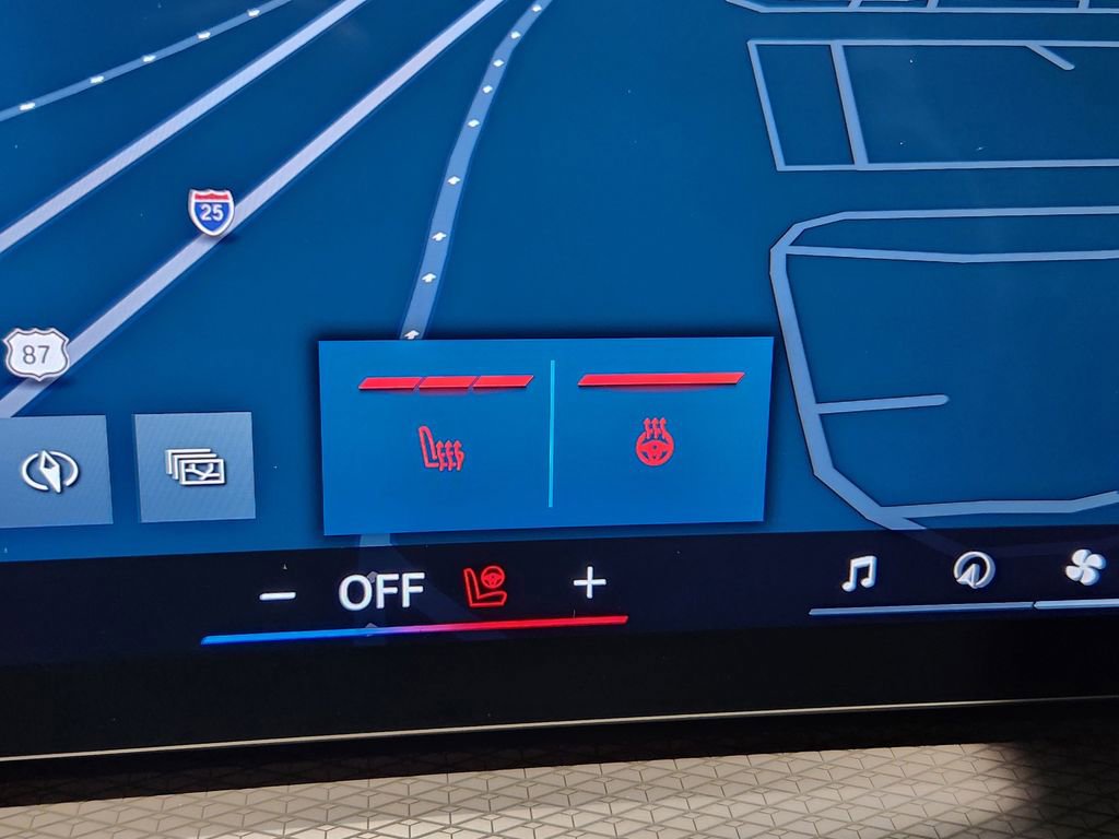 Used 2025 BMW M3 Competition image 25