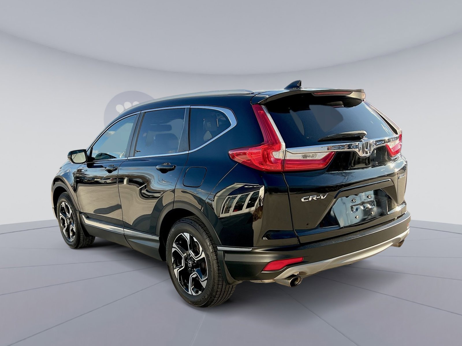 Used 2018 Honda CR-V Touring image 4
