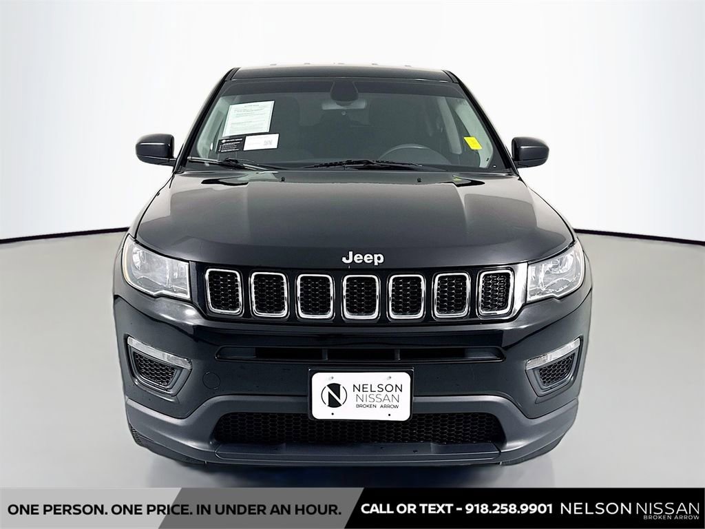 Used 2020 Jeep Compass Sport image 2