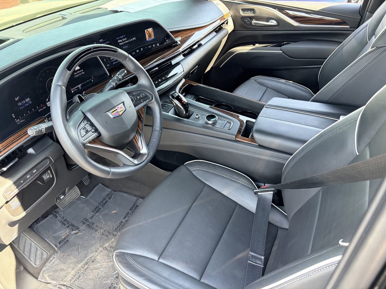 Certified 2024 Cadillac Escalade Premium Luxury image 19