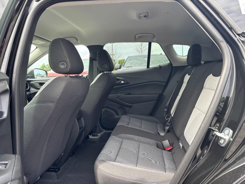 New 2026 Chevrolet Trax LS w/ LS Convenience Package FWD image 5