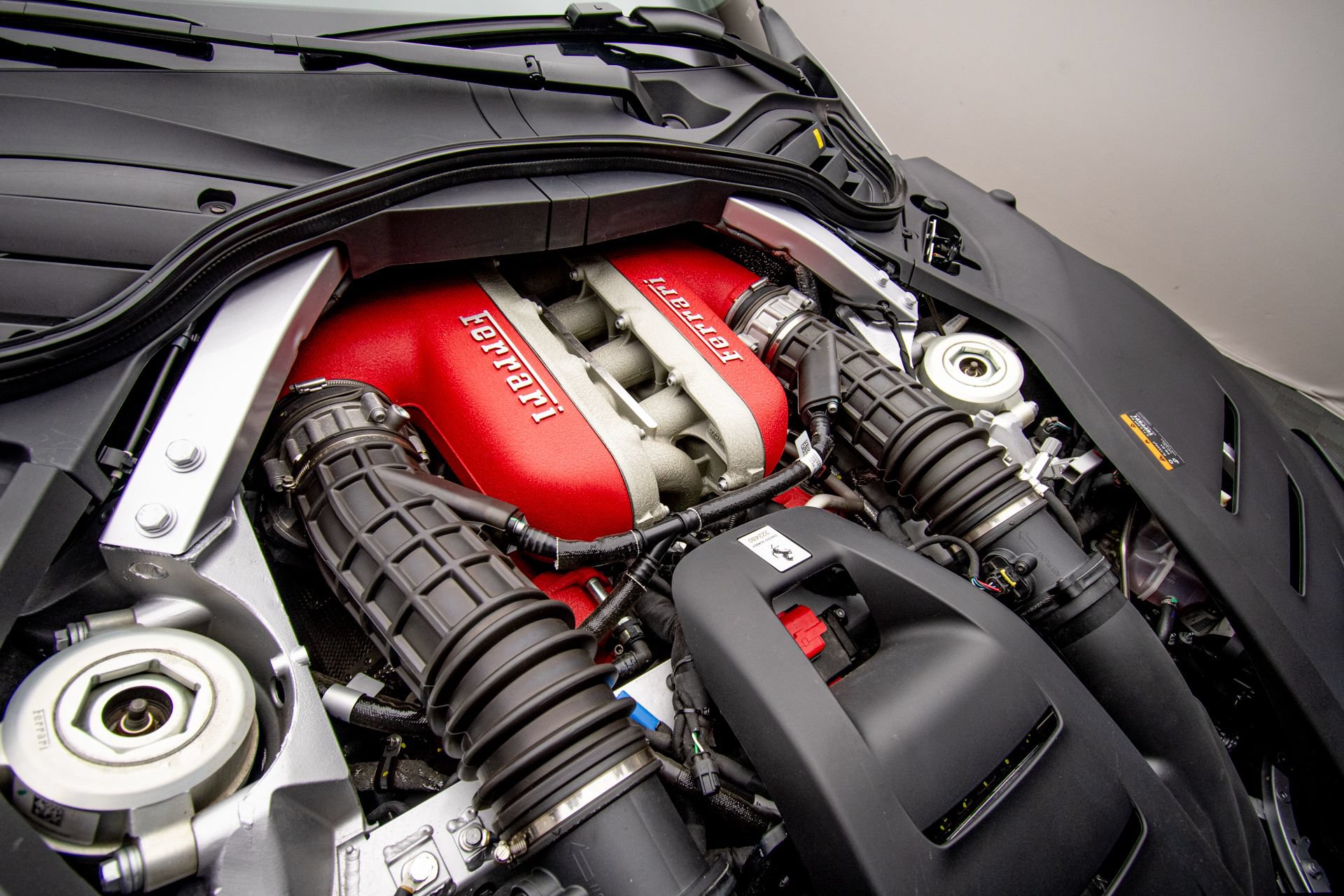 Used 2025 Ferrari Purosangue AWD/4WD image 56