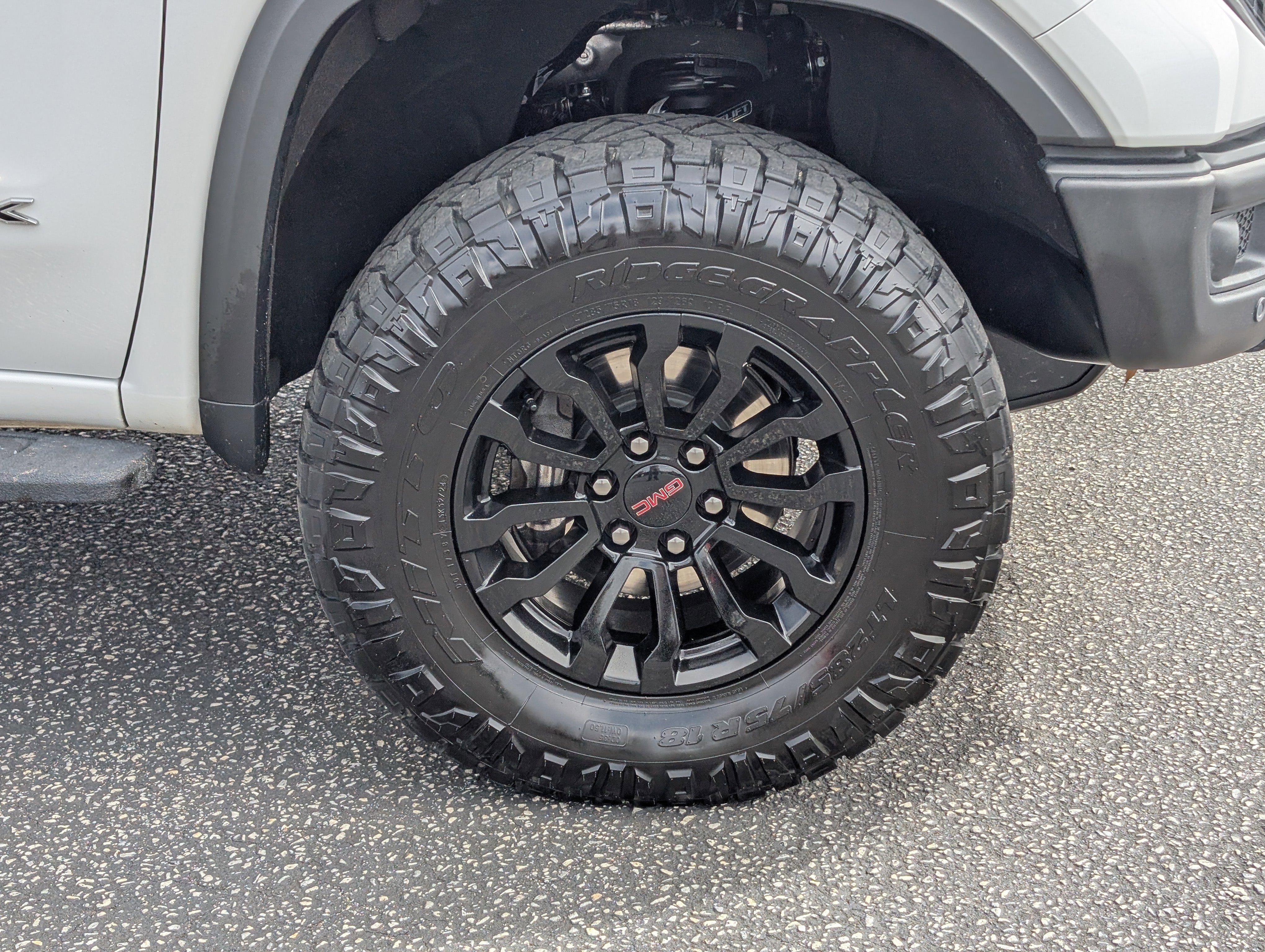 Used 2023 GMC Sierra 1500 AT4X image 7