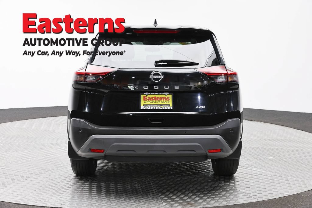 Used 2023 Nissan Rogue S AWD/4WD image 6