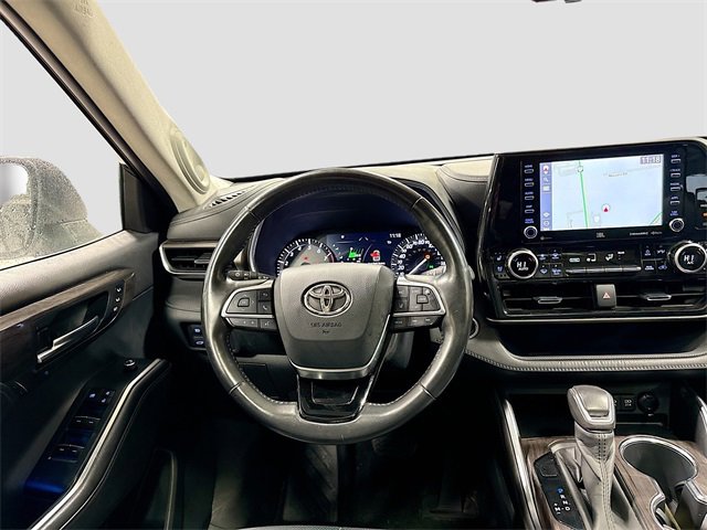 Used 2020 Toyota Highlander Limited image 24