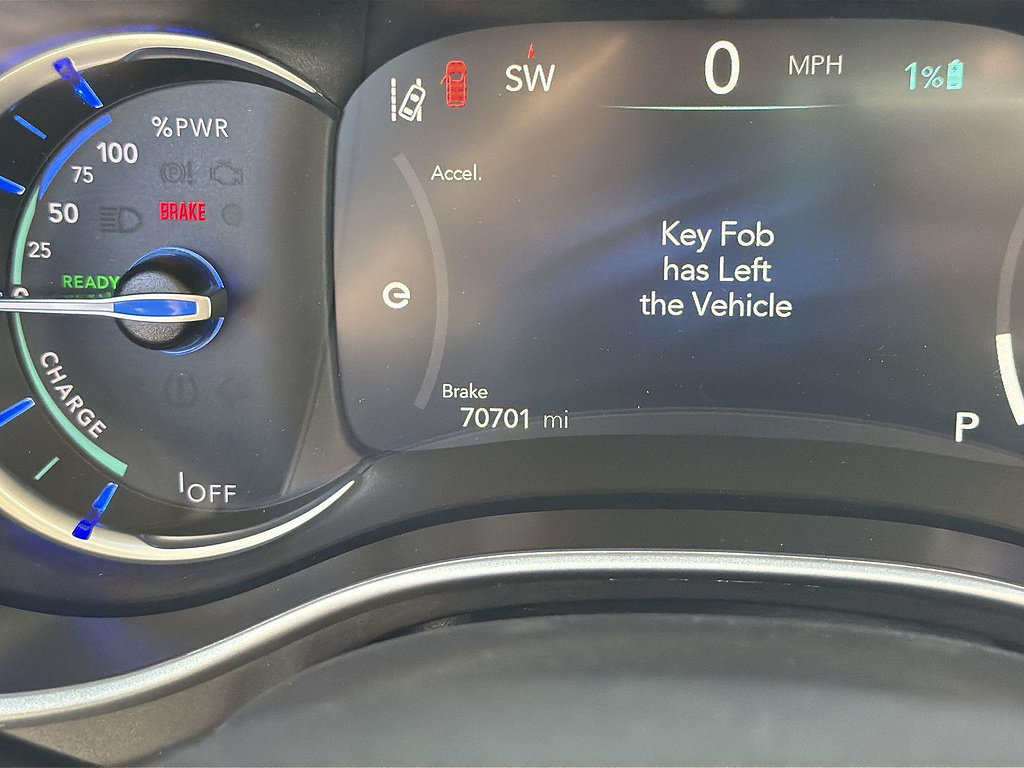 Used 2024 Chrysler Pacifica Limited FWD image 11