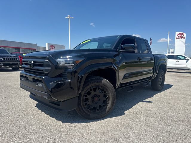 Used 2025 Toyota Tacoma SR5 image 1