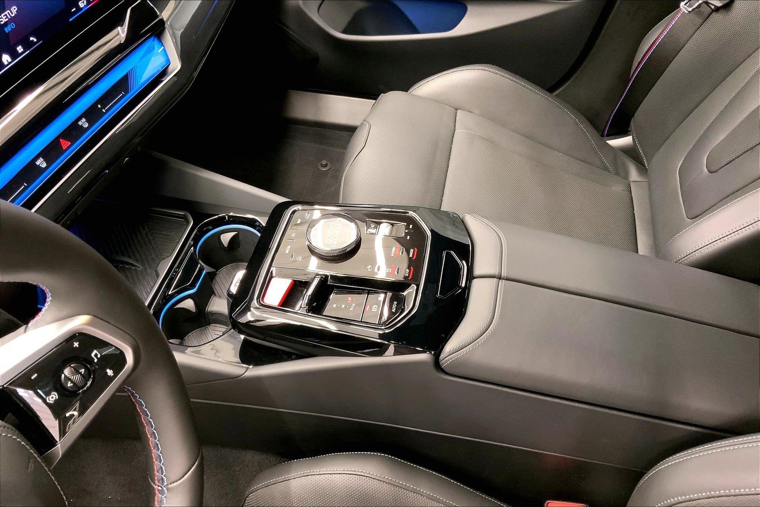 Used 2025 BMW M5 w/ Executive Package AWD/4WD image 18