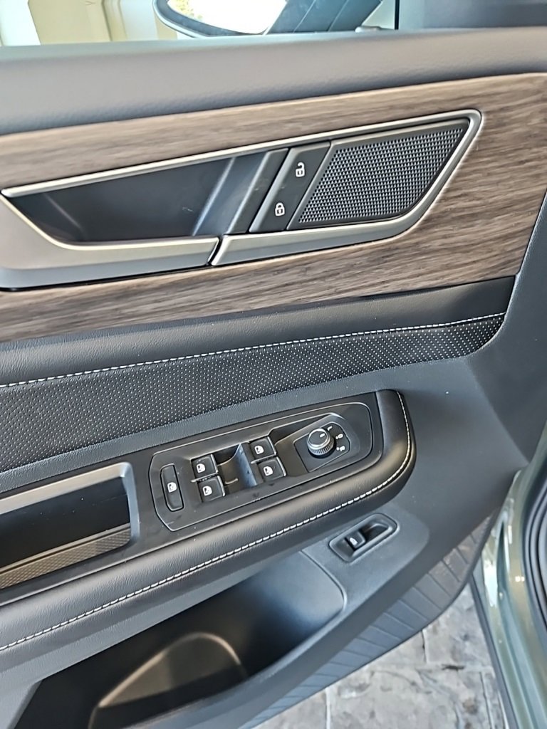 New 2026 Volkswagen Atlas SEL image 28