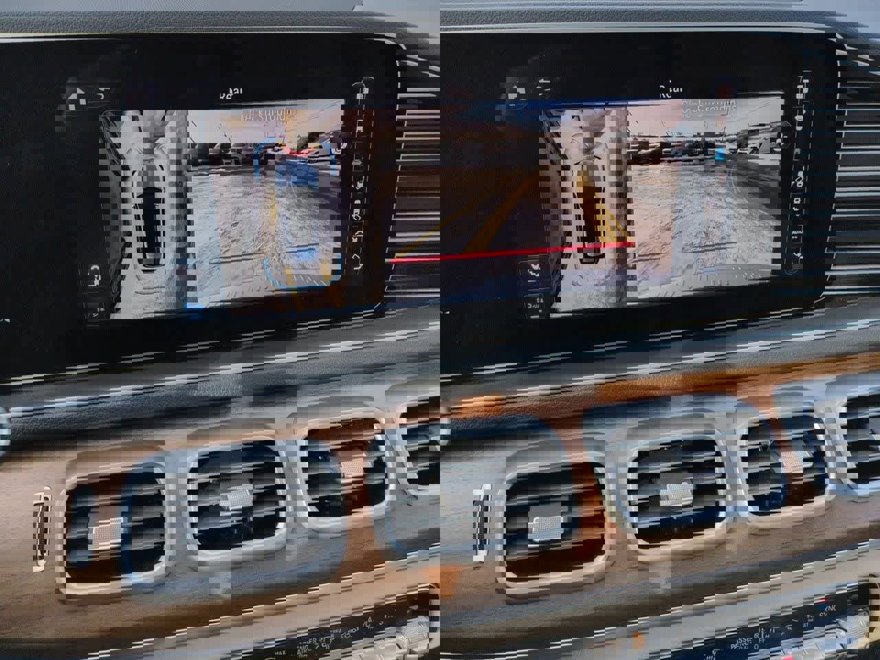 Used 2024 Mercedes-Benz GLE 350 4MATIC image 31