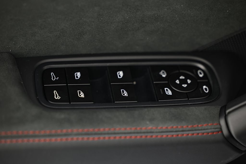 New 2026 Porsche Cayenne GTS AWD/4WD image 21