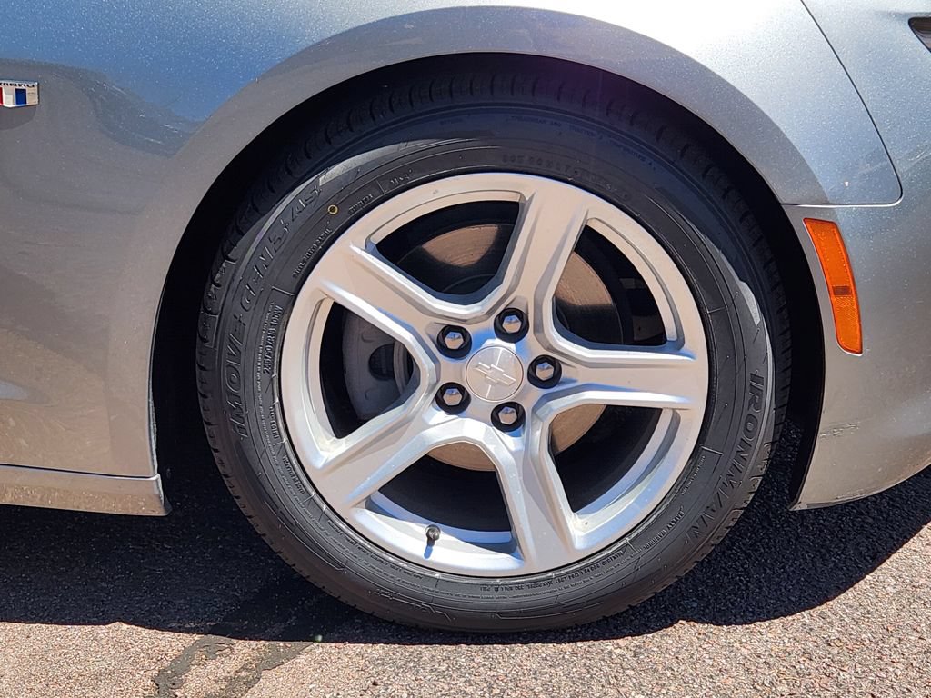 Used 2023 Chevrolet Camaro LT RWD image 30